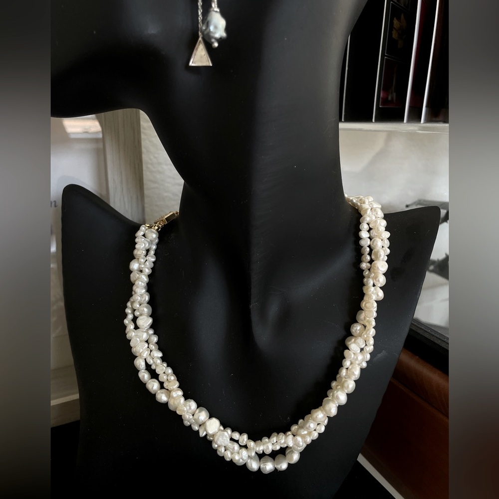 Fresh water nugget pearls necklace with multiple ways to wear